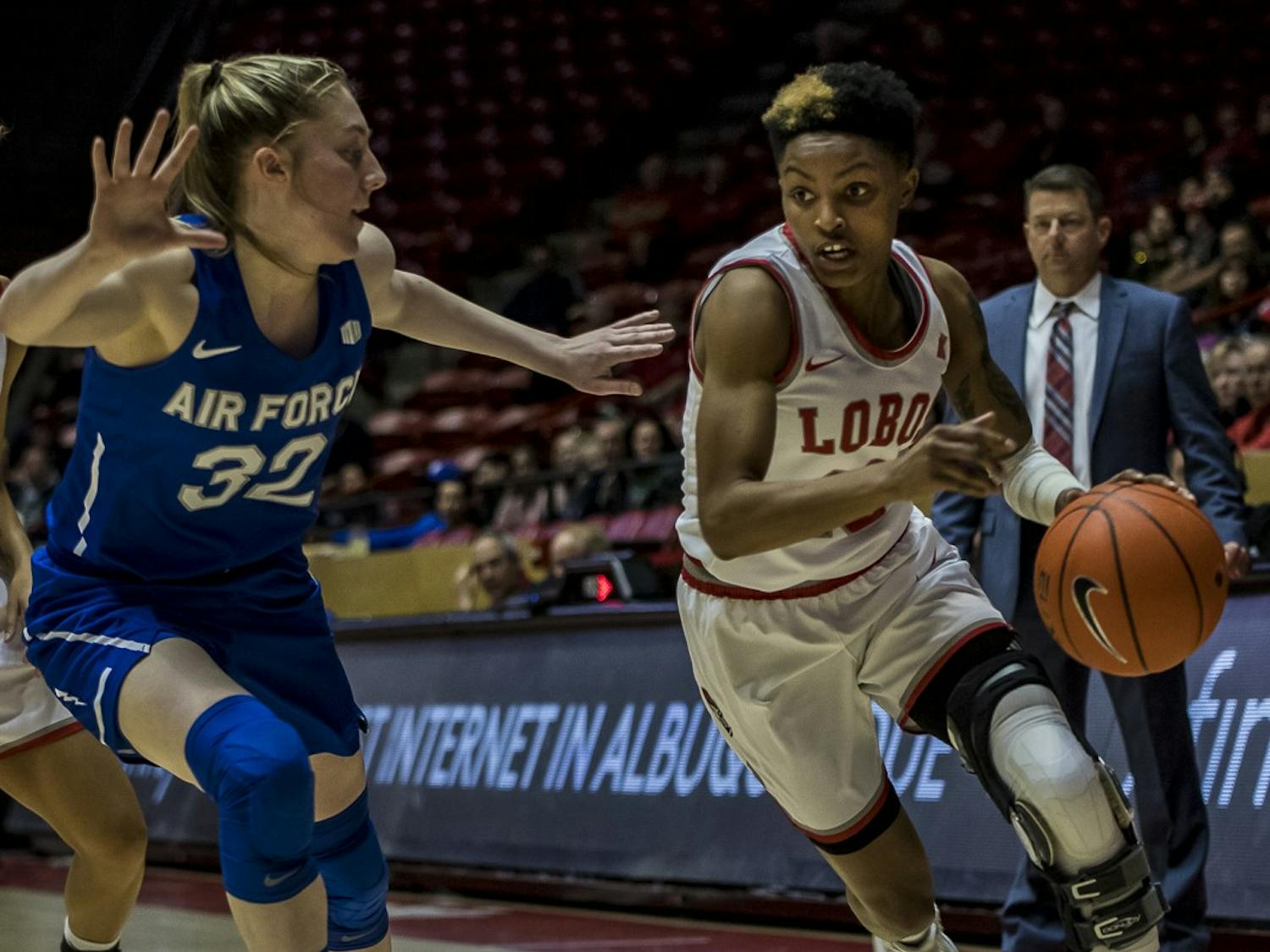 Women's basketball.jpg