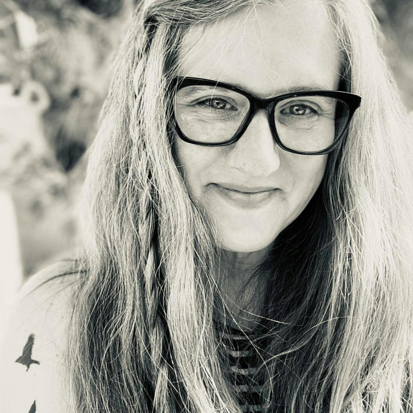 Juli Hendren Feature