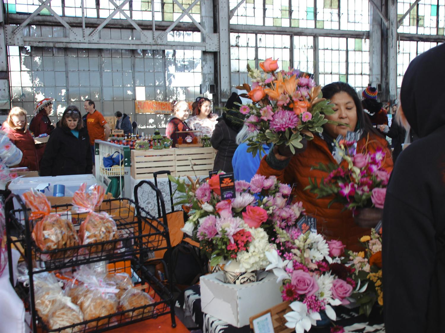 PHOTO STORY: Rail Yards Valentine Market