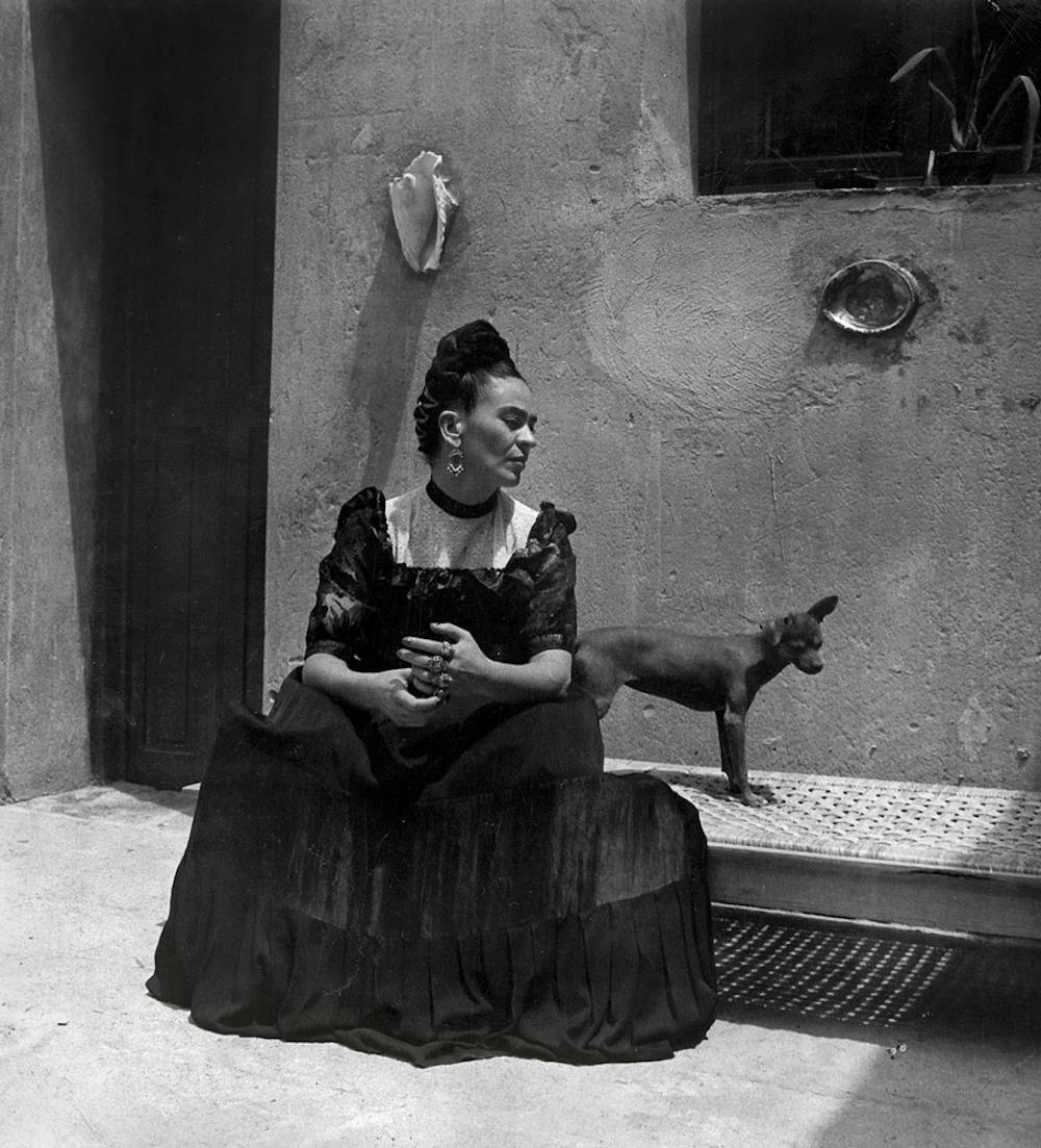 Frida Kahlo with the doctor Juan Farill, by Gisèle Freund, 1951 