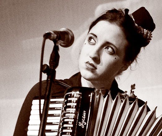 Valerie Meiss of the band Hellblinki