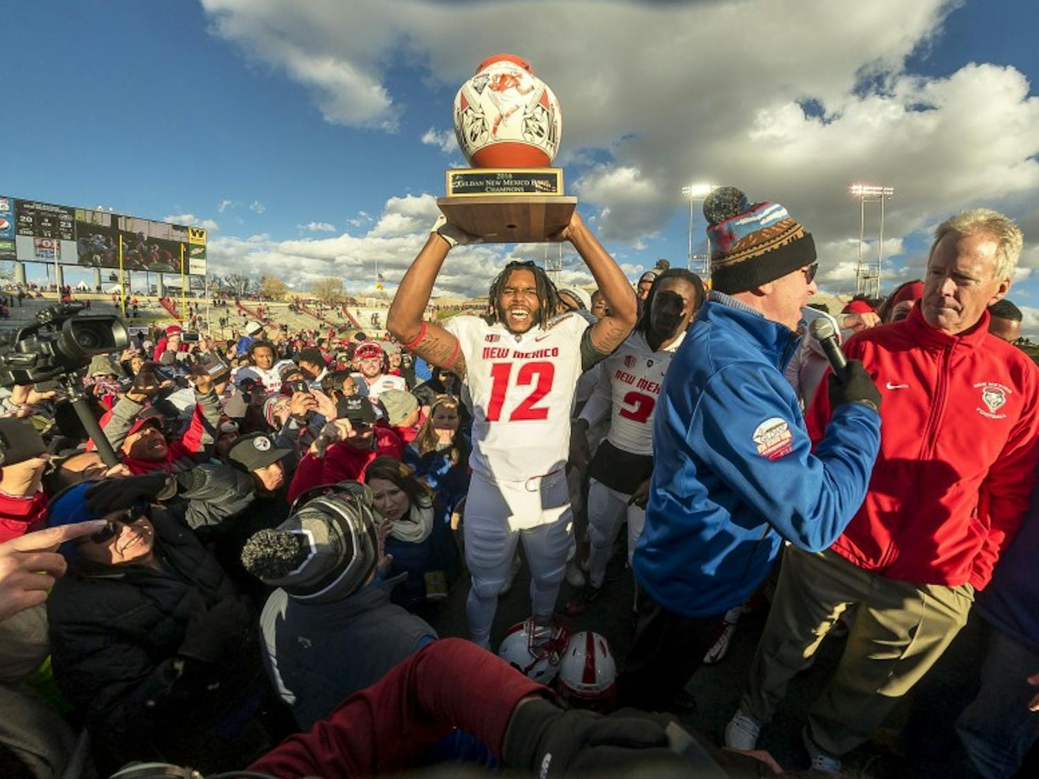 Lobos Become New Mexico Bowl Champs