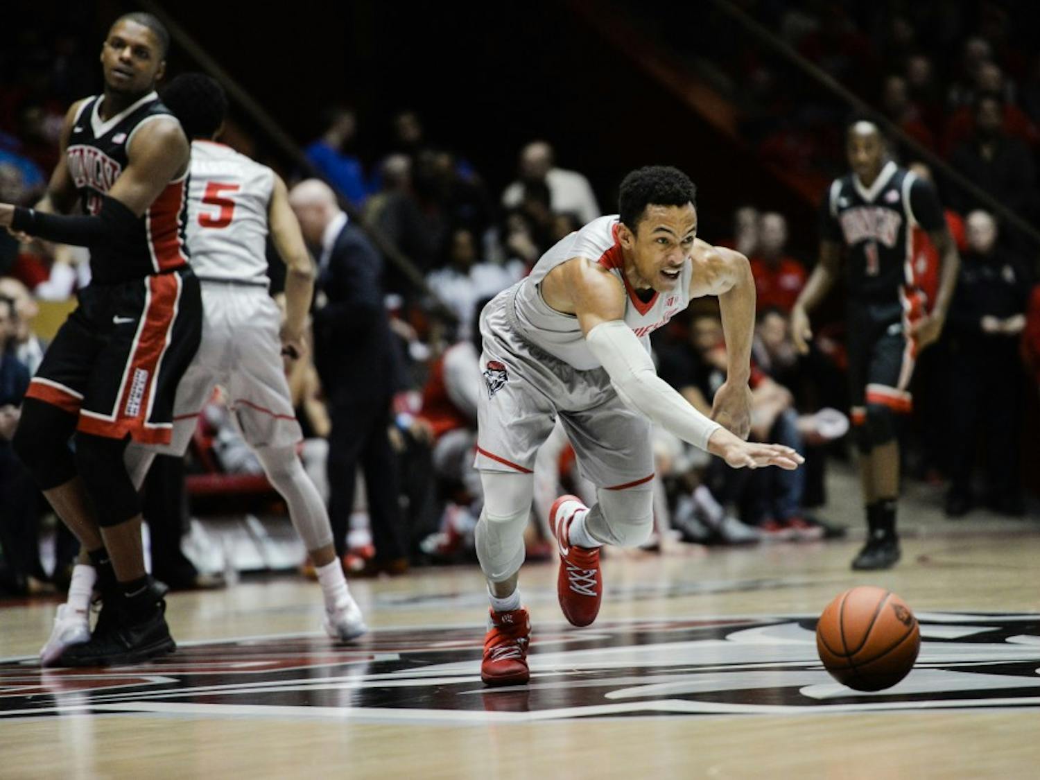Redshirt junior guard Elijah Brown chases down a loose ball Tuesday, Jan. 10, 2017 at WisePies Arena. 