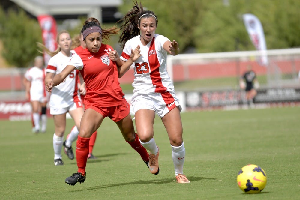Forward Eileen Zendejas scrambles for the ball downfield against a UNLV player during their game on Oct. 4. Over the weekend the Lobos tied with Wyoming and beat Colorado State 2-0. 