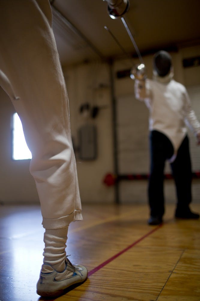 2/7_fencing2