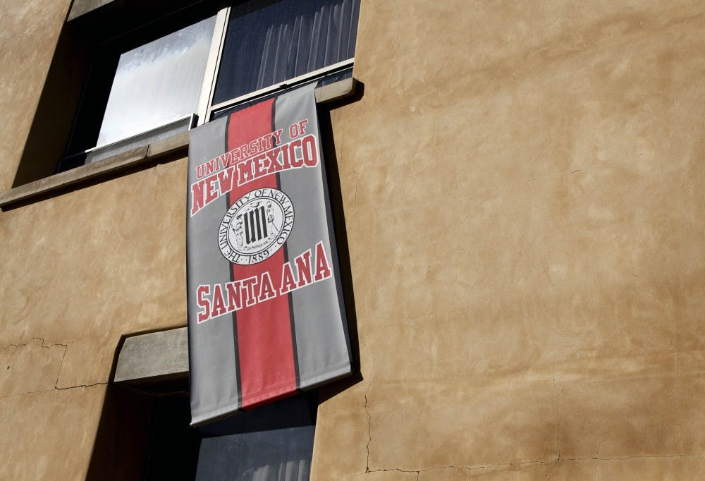 8633_santananabannerf.jpg