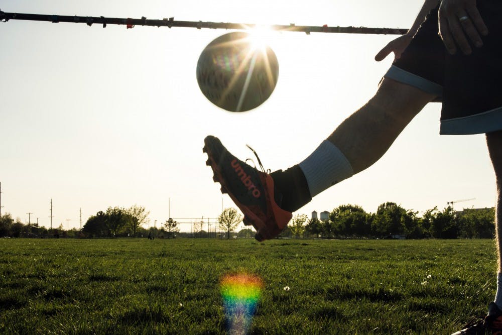 Alaric Babej juggles a Gaelic football at Bullhead Memorial Park Wednesday, April 19, 2017.&nbsp;