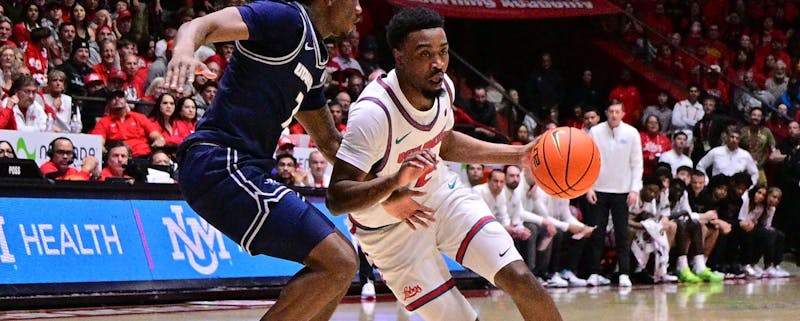 Lobo men’s basketball gets handed first home loss of the season by Utah State