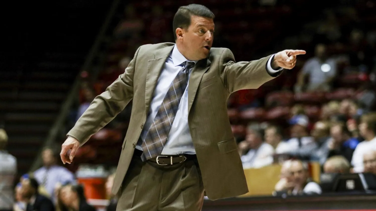 Head coach Mike Bradbury calls out to the Lobo bench Wednesday, Feb. 8, 2017 at WisePies Arena. The Lobos will play Boise State on the road this Wednesday. 