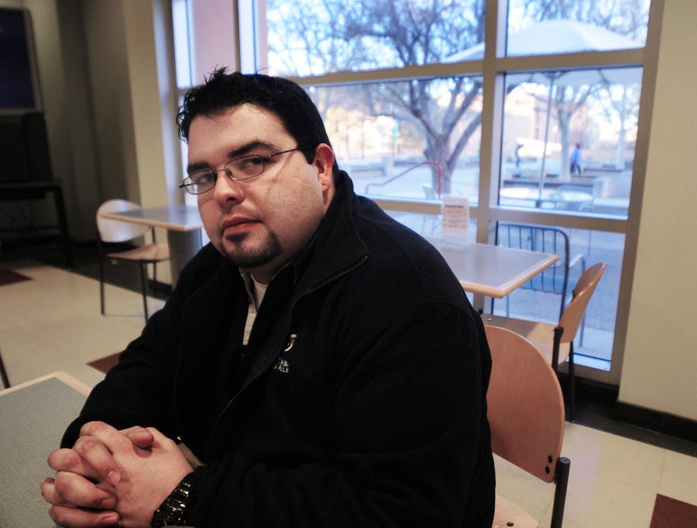 	Robert Moya/ Part-time student

