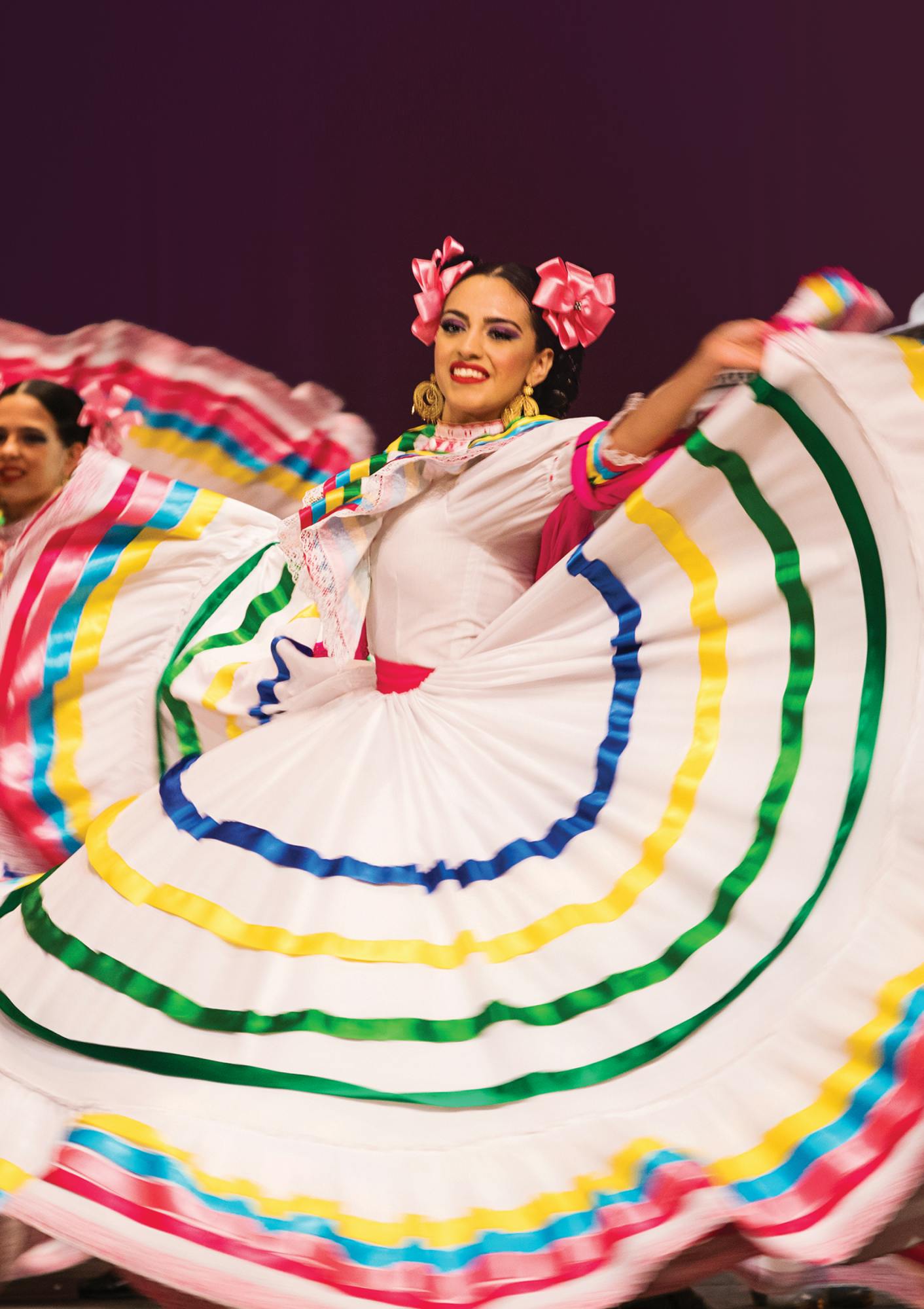 how do mexicans dress for christmas Las Posadas, the Mexican Christmas procession, is a beautiful holiday tradition