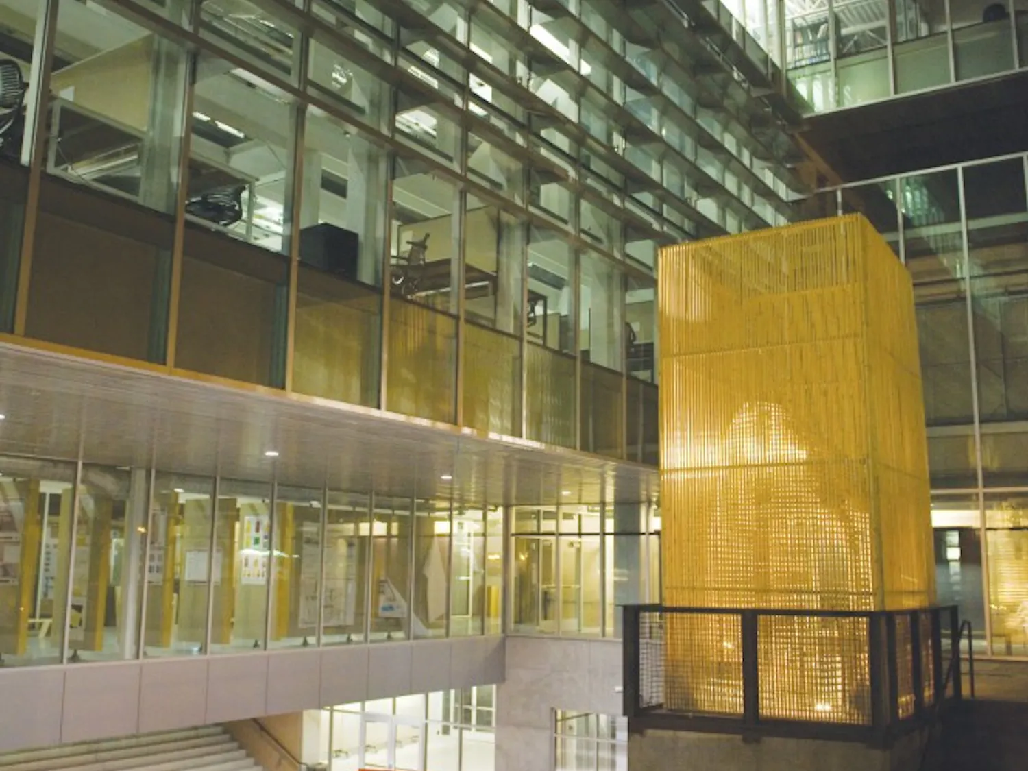 This installation sits south of George Pearl Hall and is part of a Digital Analog Productions class through the Architecture Program. The installation features two layers, an outer more modern shape (shown) and an inner more organic (inside shown).