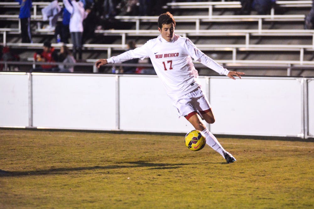 Sophomore defender Aaron Herrera prepares to pass the ball into center field on November 11, 2016 at the UNM Soccer Complex. Herrera was named the Conference USA Defensive Player of the Week thanks to his efforts against Notre Dame over the weekend.