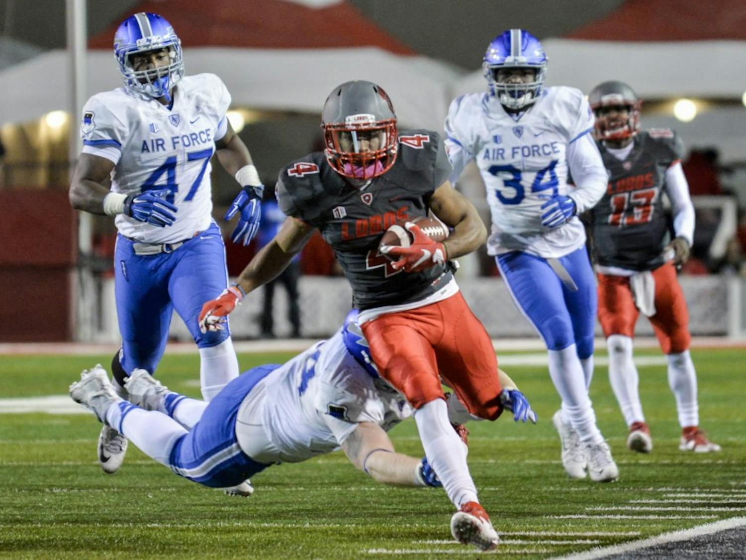 Redshirt sophomore running back Romell Jordan out runs Air Forces defense at University Stadium Nov. 21. The Lobos will play in the Gildan New Mexico Bowl against Univeristy of Arizona this Saturday at 12 p.m..
