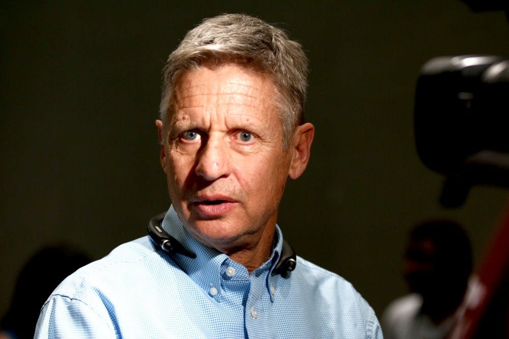 Libertarian Party presidential candidate Gary Johnson speaks with attendees of his&nbsp;address to the Young Americans for Liberty Chapter of UNM&nbsp;Thursday night at the SUB. Johnson spoke at a open event about his run for presidency in the up coming 2016 elections.&nbsp;