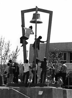 Students ring the bell at the North Mall on May 9, 1970, to mourn the four protestors killed at Kent State University five days earlier.