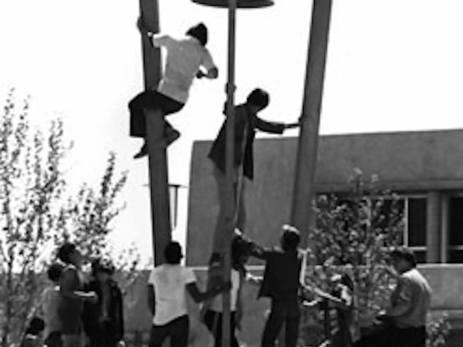 Students ring the bell at the North Mall on May 9, 1970, to mourn the four protestors killed at Kent State University five days earlier.