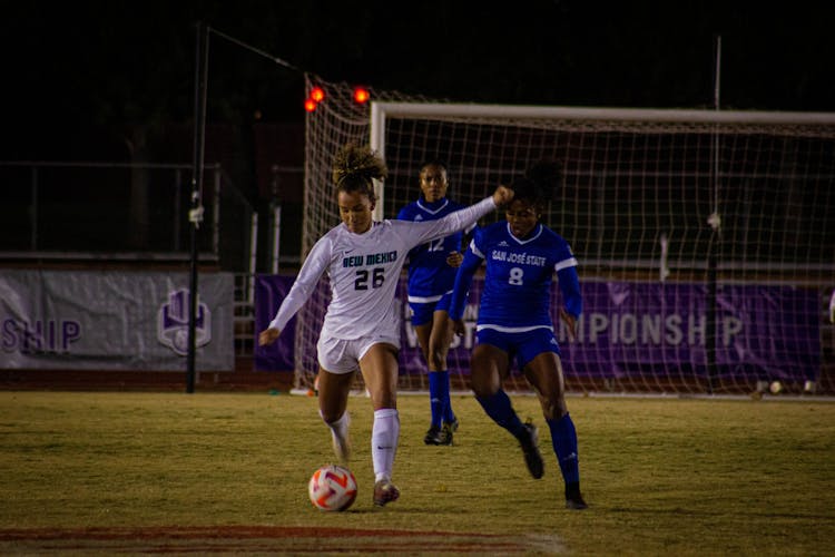 Women's Soccer: Lobos lose in semifinals shootout, fall in Mountain West  tournament - The Daily Lobo