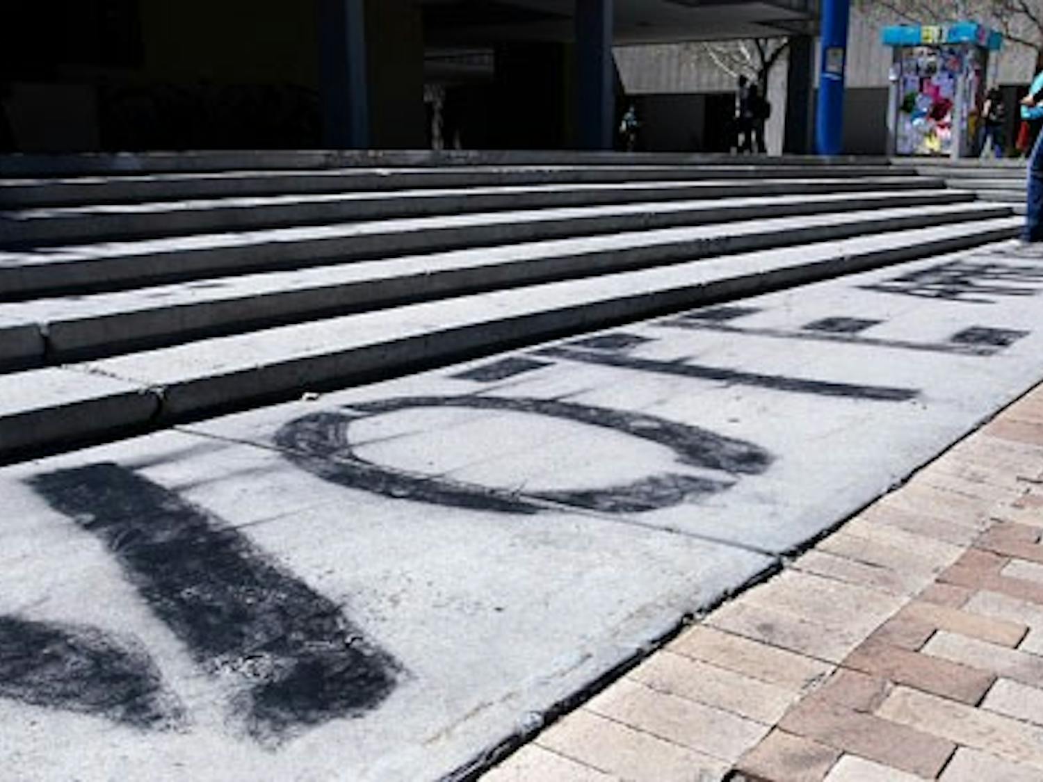 Thirty-one candidates are vying for positions in the Associated Students of UNM. Elections are held from 9 a.m. to 7 p.m. today.