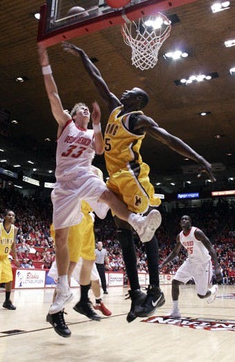 Chad Toppert kisses a shot off the glass against Wyoming. UNM will face SDSU on Saturday at The Pit. The Aztecs have won three straight games at The Pit.