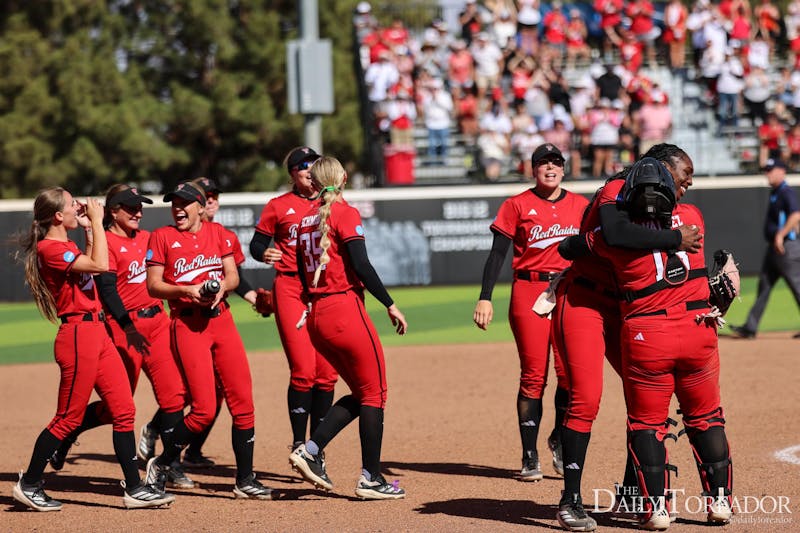Tech softball clinches return to Women's College World Series with victory over Florida