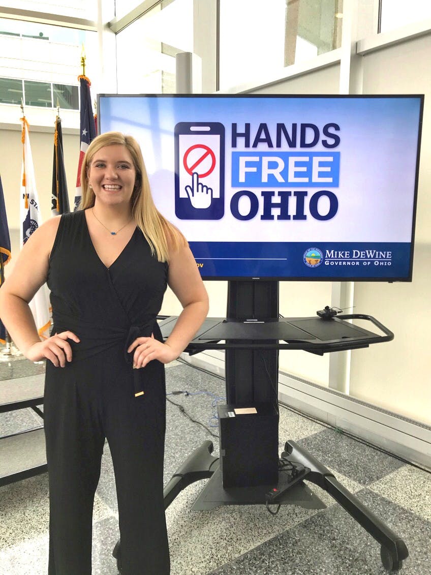 Sarah Strack met with Governor Mike Dewine to advocate for anti-distracted driving legislation.