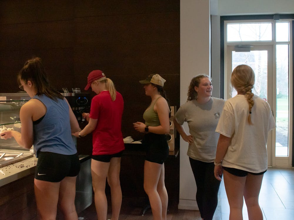 Miami students browse food options at Maple Dining Commons