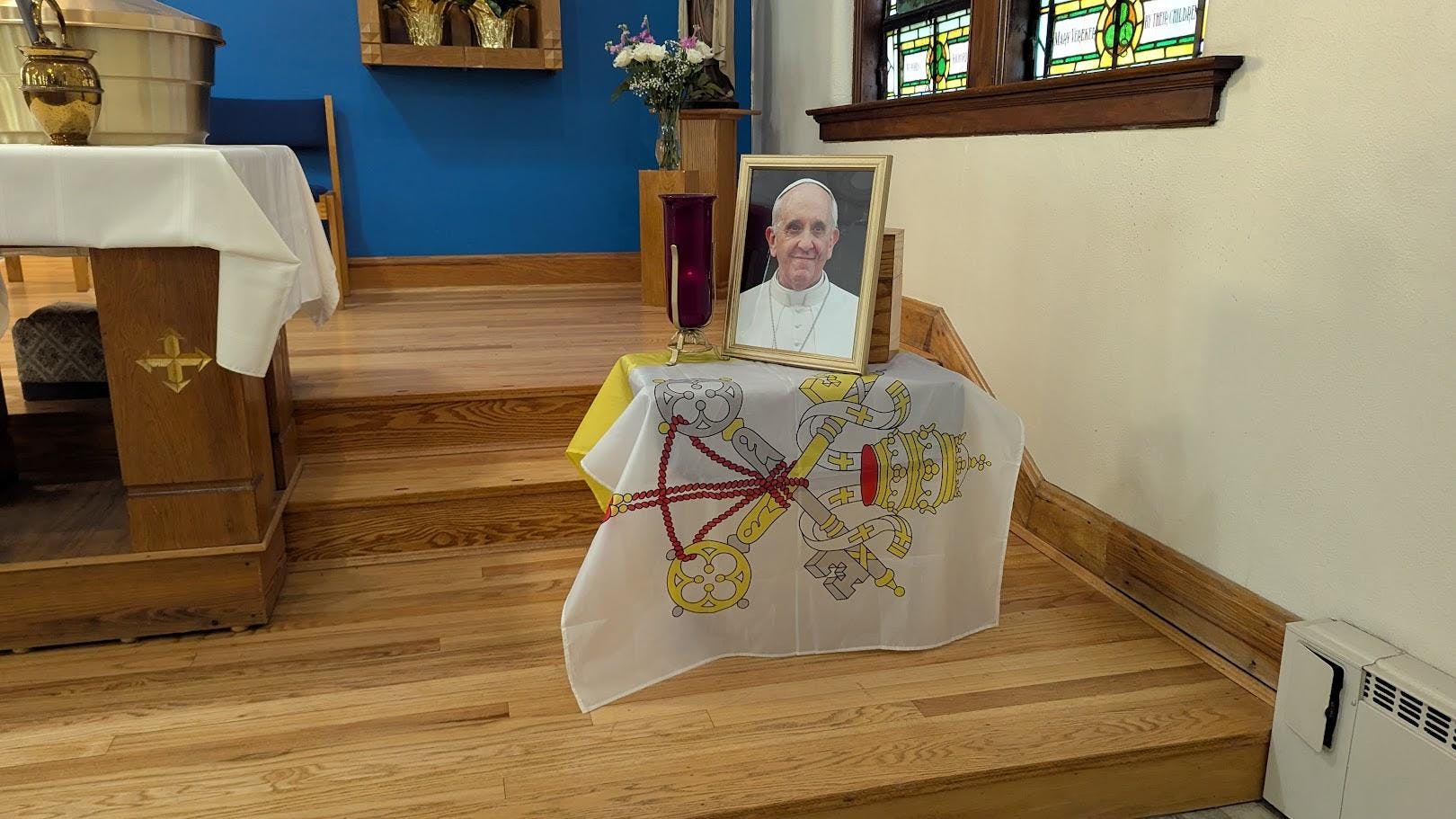 A memorial for Pope Francis is currently located in St. Mary’s Church in Oxford.