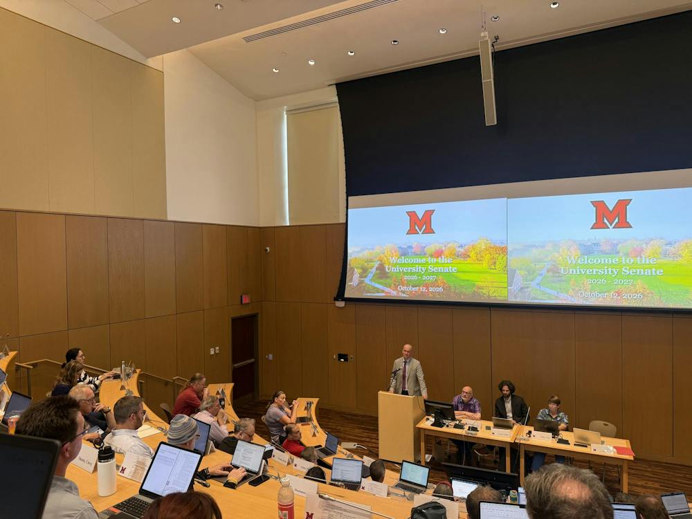 University Senators discuss AI