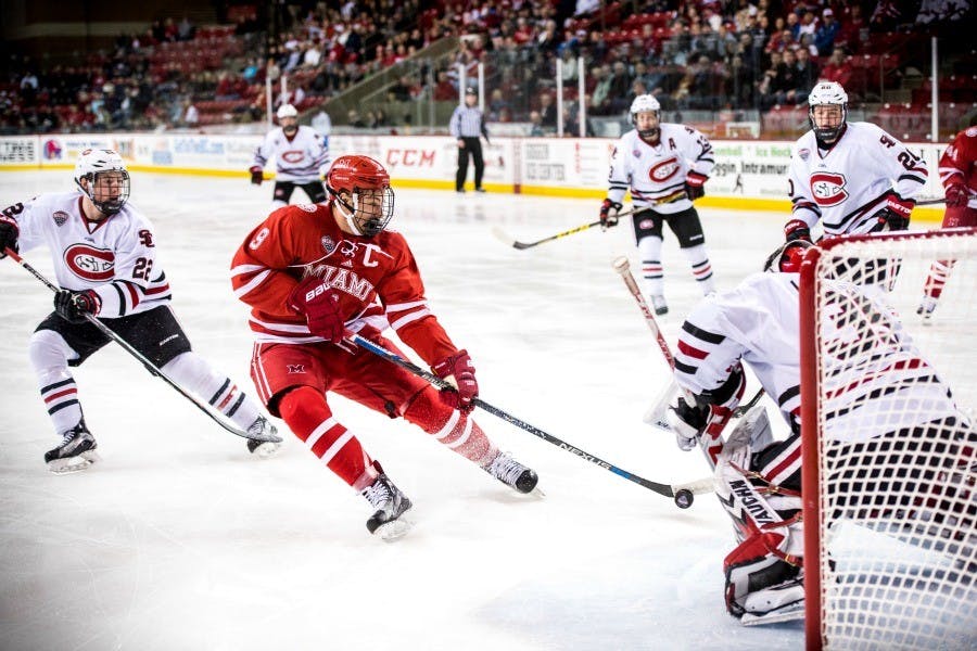 D6916 Hockey vs St. Cloud