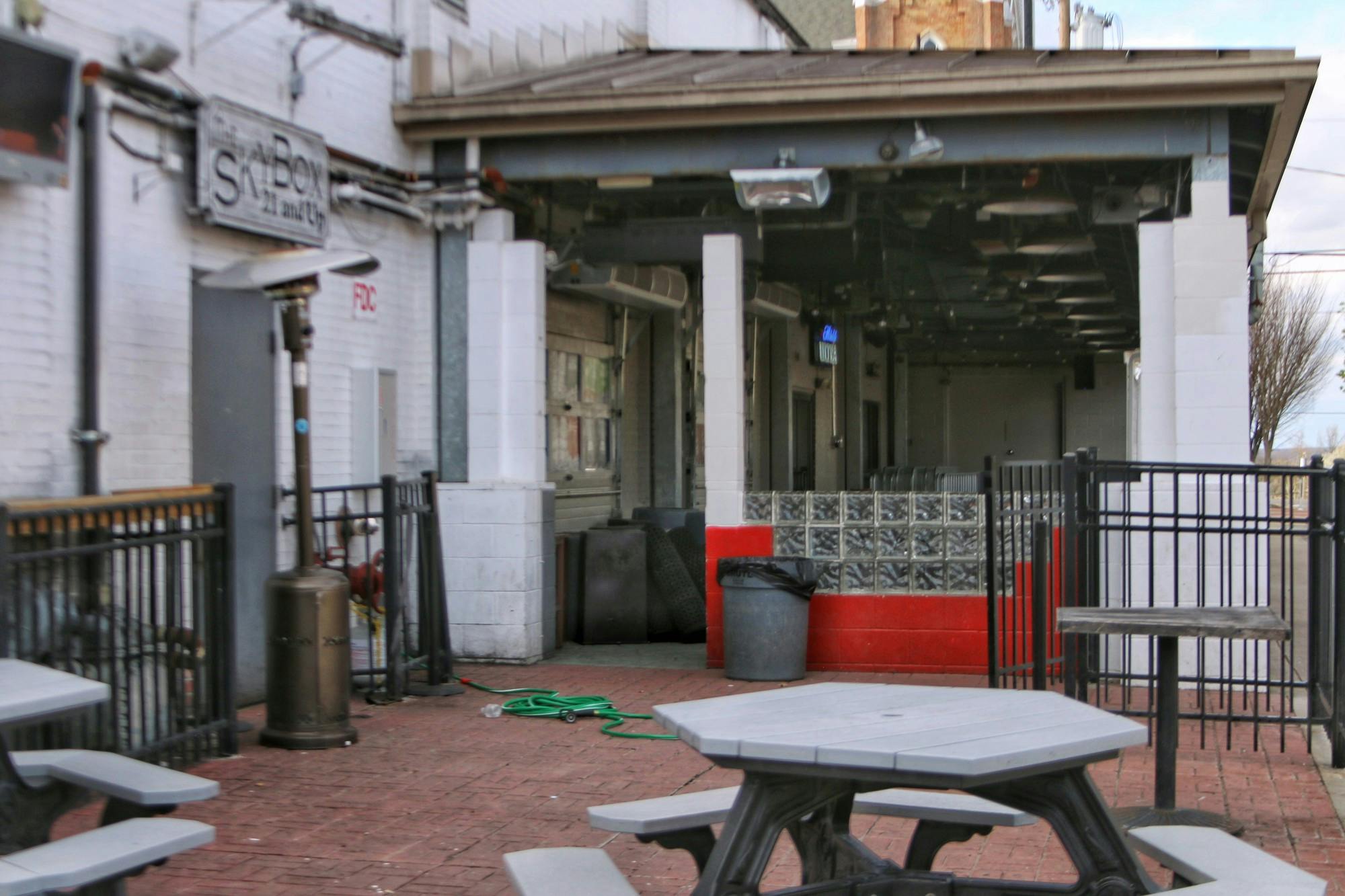 Uptown bars plan to remain open later after Gov. DeWine removed the statewide overnight curfew this week.