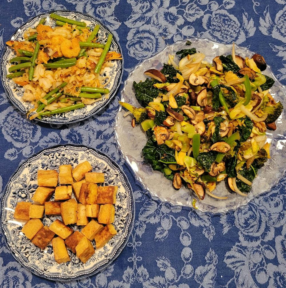 Stir-fry options including tofu and seafood. ﻿