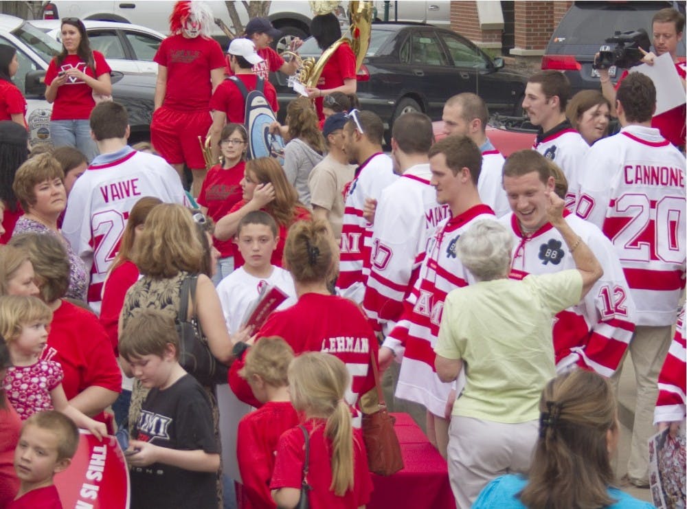 Miami University students and Oxford community members honor the men’s ice hockey team with a send off to the Frozen Four in Detroit.