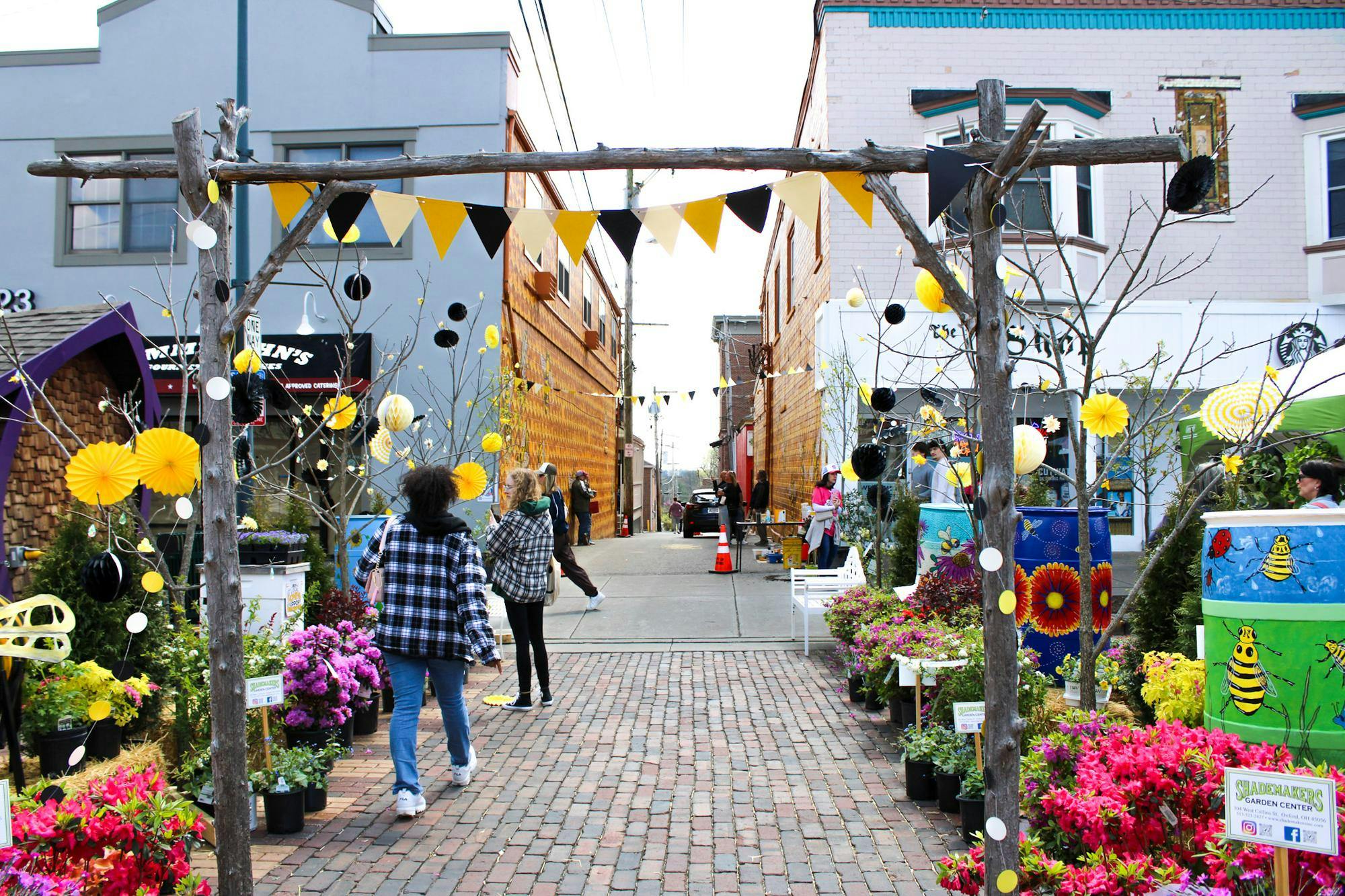 Bee Fest provided a photo-op section for guests to take photos with.