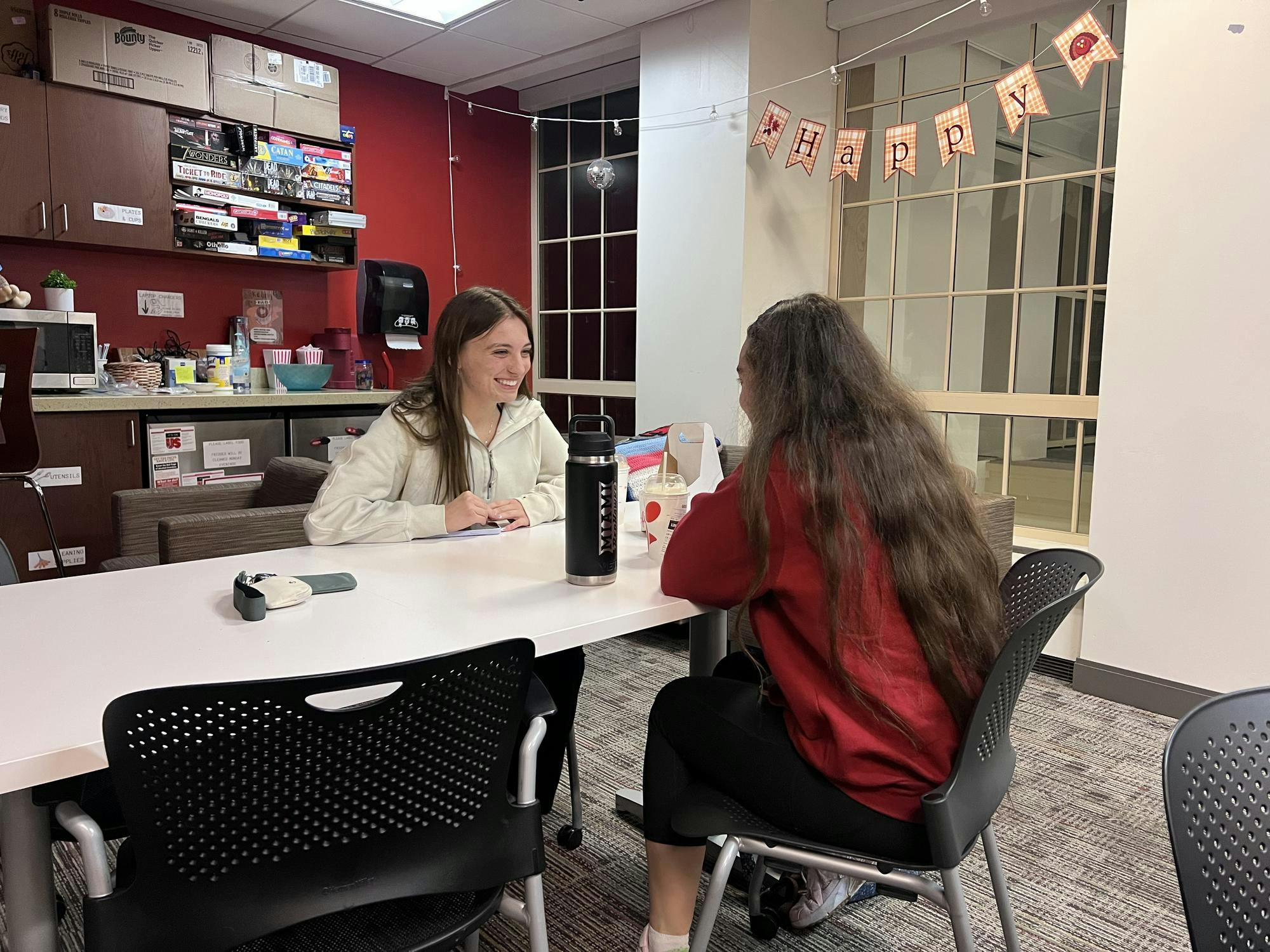 Commuters&#x20;are&#x20;able&#x20;to&#x20;bond&#x20;over&#x20;shared&#x20;experiences&#x20;in&#x20;spaces&#x20;like&#x20;the&#x20;Commuter&#x20;Lounge.&#x20;