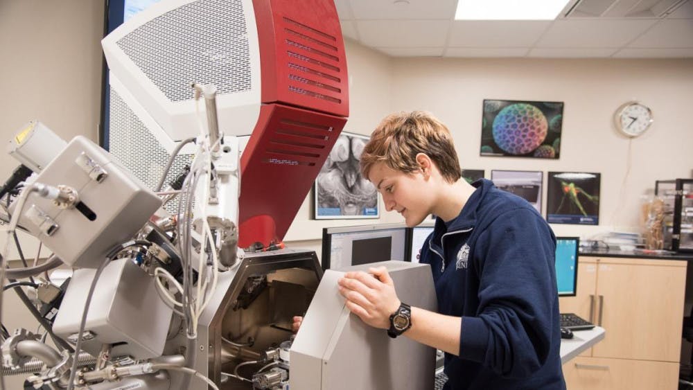 cropped-microscope-1