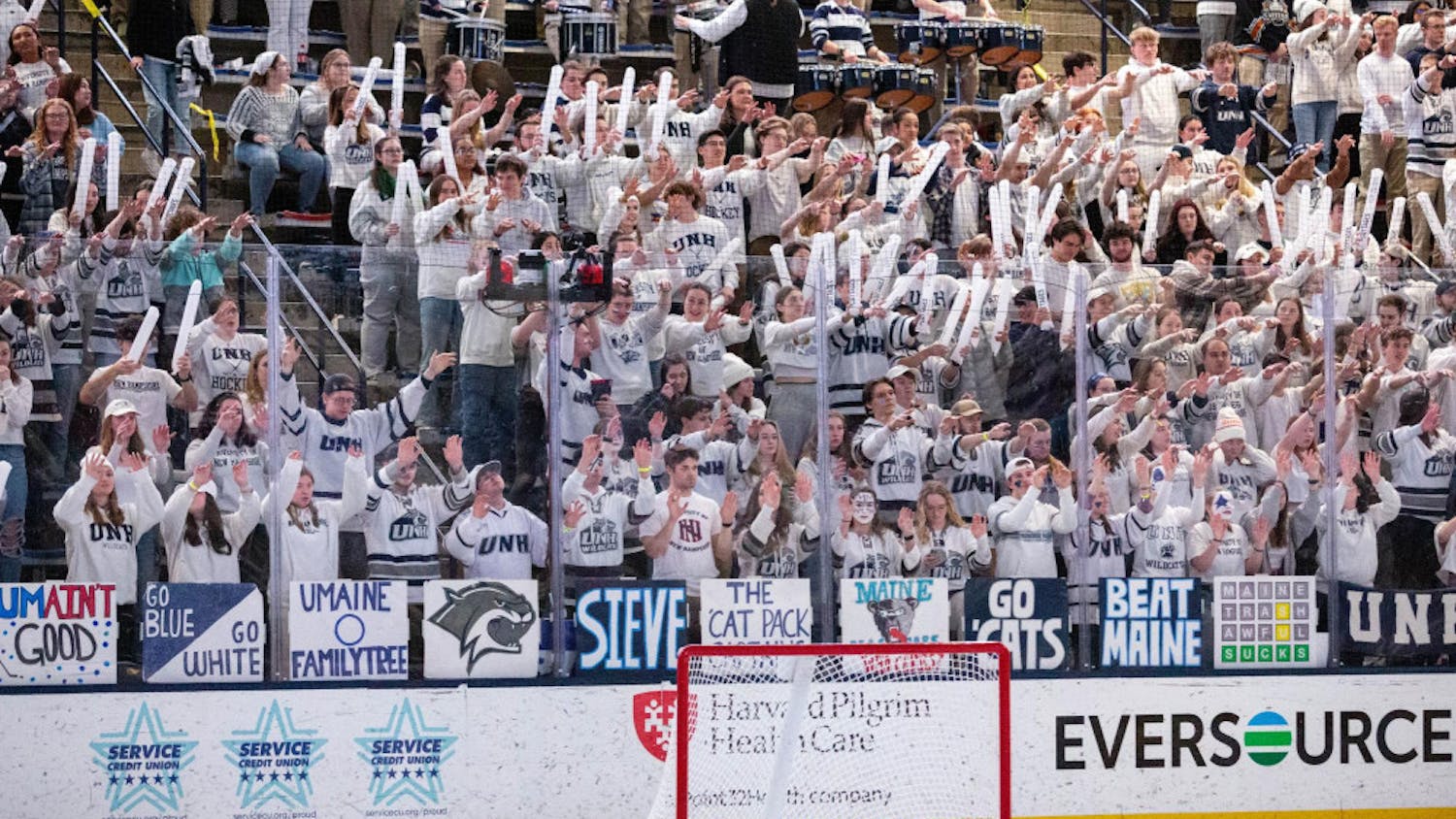 Crowd_2.17.24-vs-UMaine-@lindzphotos-30