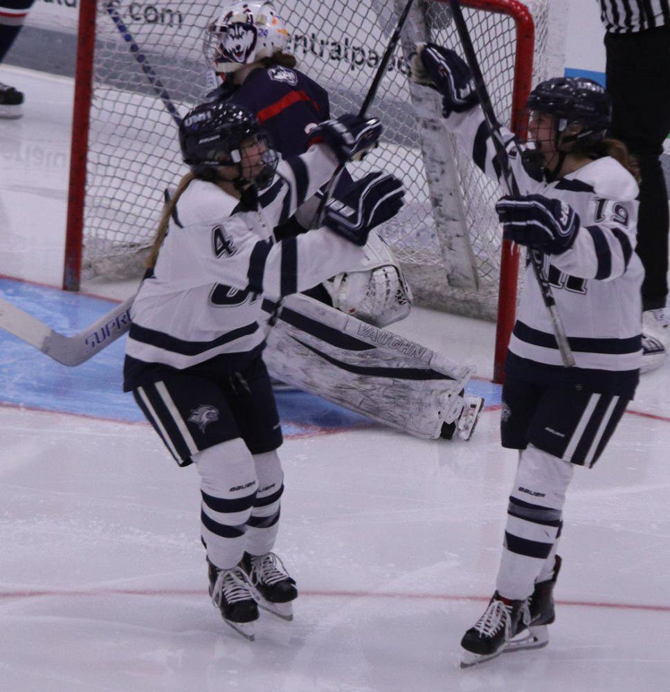 unh-womens-hockey-11-28