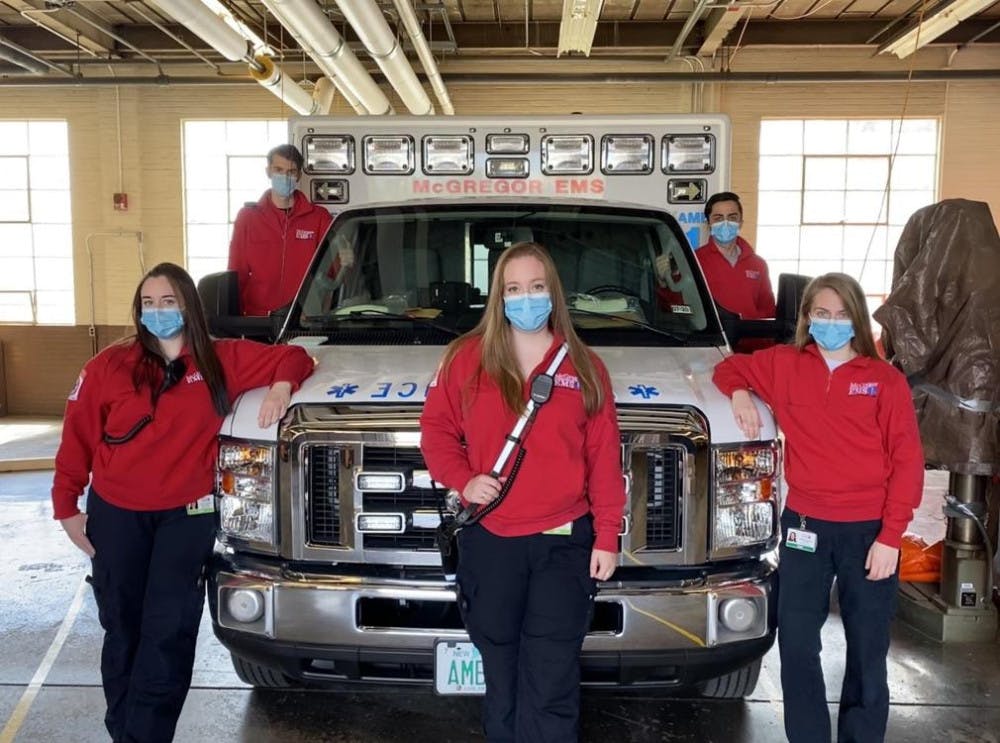 4d1b27ee95d34acbb1fae691d42d4ce9