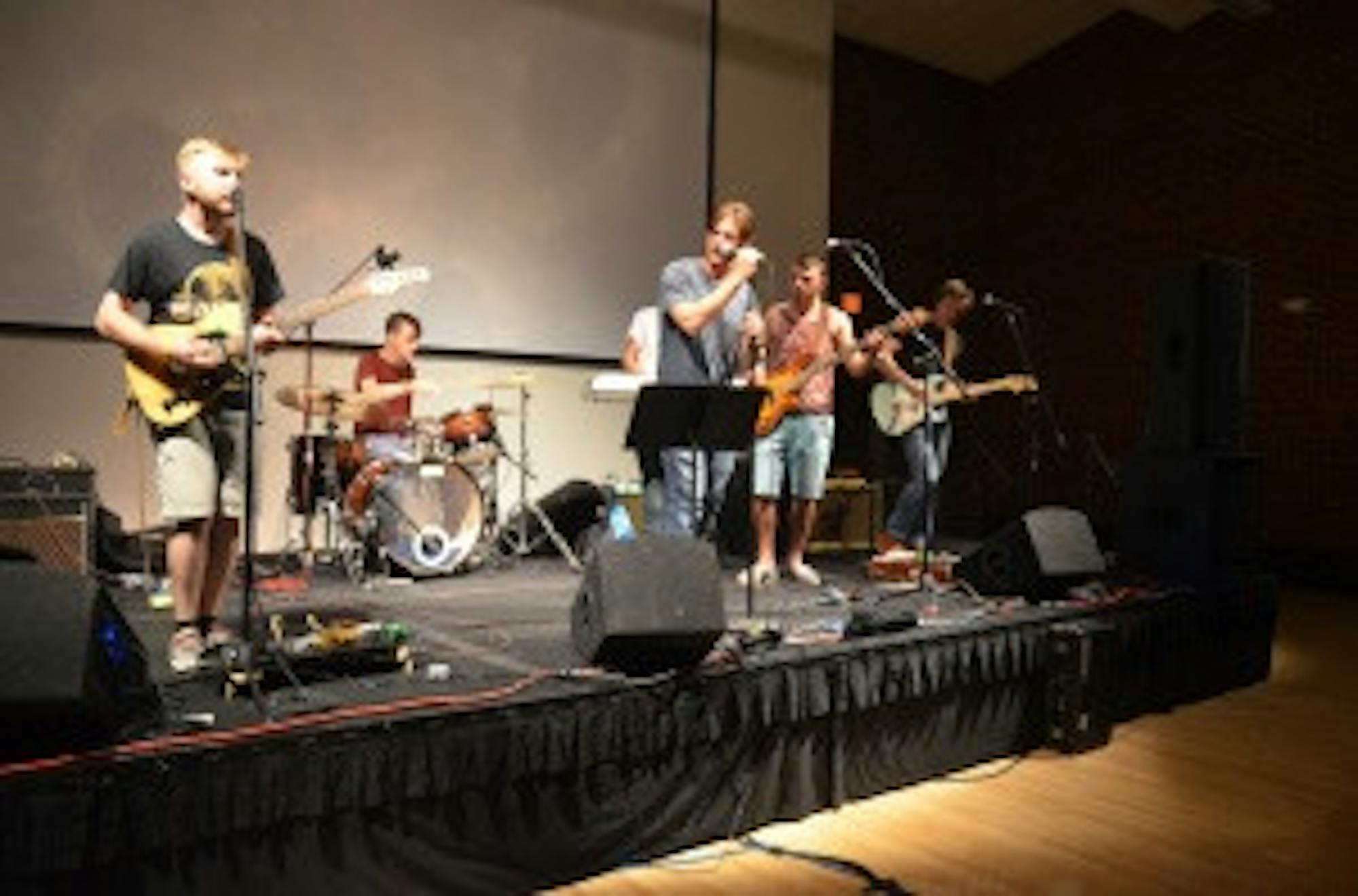 Abbi Sleeper/Staff From top to bottom: Gretchen and the Pickpockets, The Floods and Heads & Tales perform in the Strafford Room.