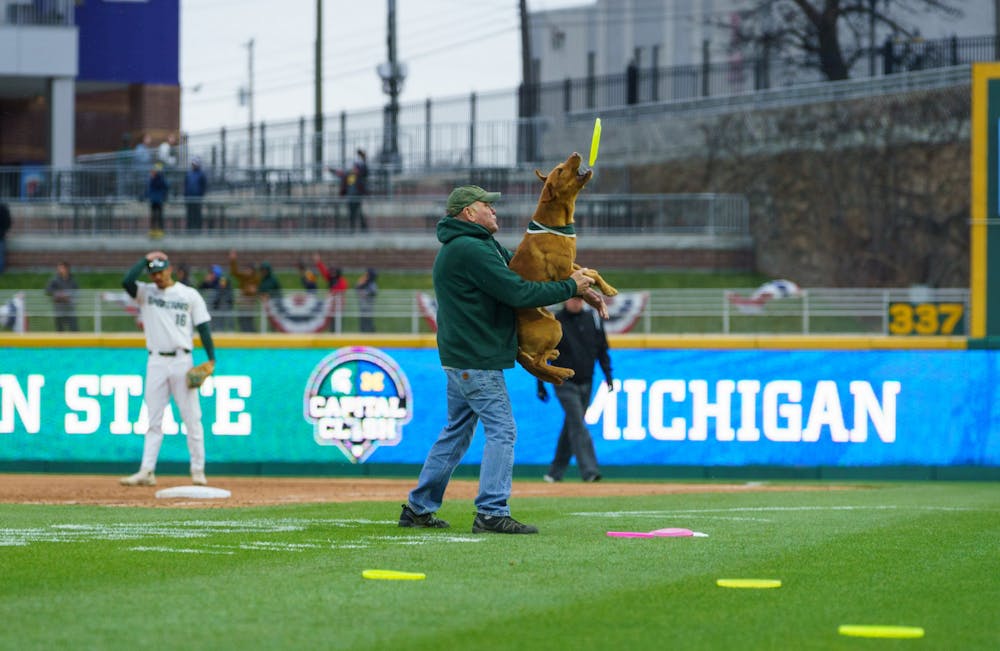 <p>Before the beginning of the sixth, Zeke The Wonderdog puts on a show. Michigan State lost 18-6 to Michigan on April 15, 2022 at the Lugnut Stadium.</p>