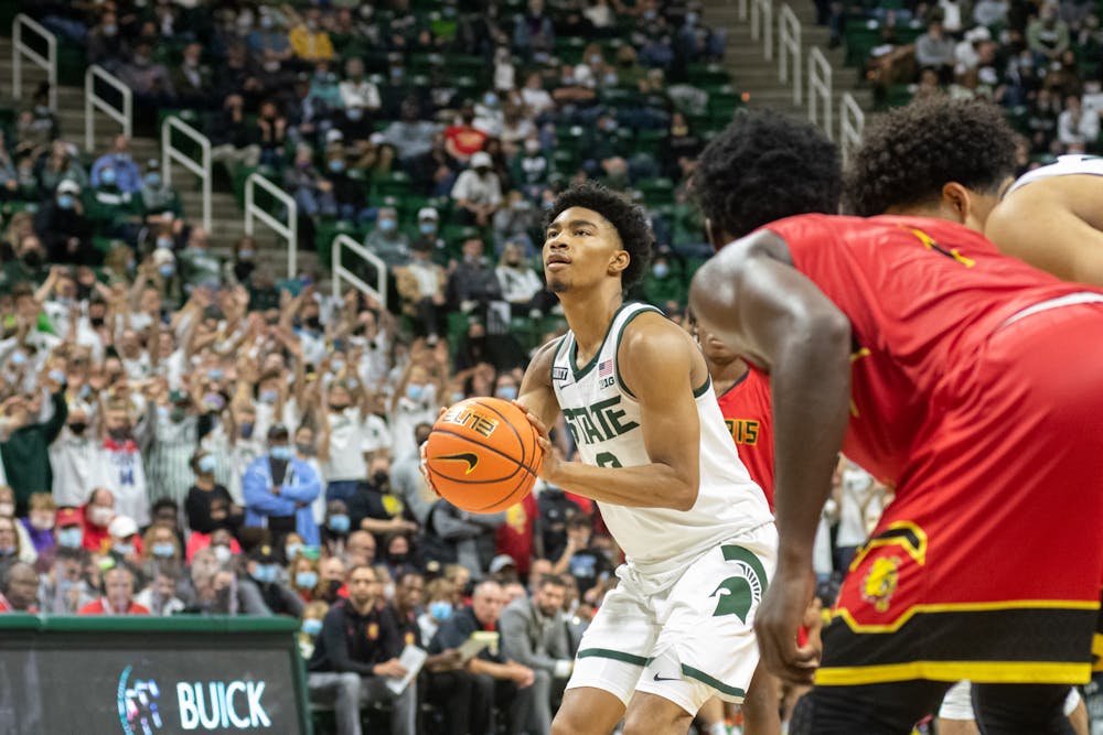 <p>Michigan State&#x27;s Jaden Akins (3) prepares to shoot a free throw during Michigan State&#x27;s victory over Ferris State on Oct. 27, 2021.</p>