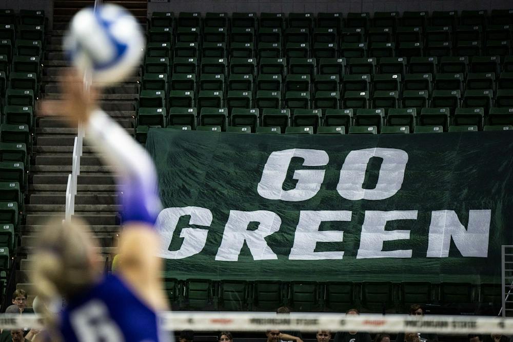 <p>Washington sophomore setter Andrea Fabikovicová (6) serves the ball during a match at the Breslin Center in East Lansing, Mich., on Friday, Sept. 25, 2026.</p>