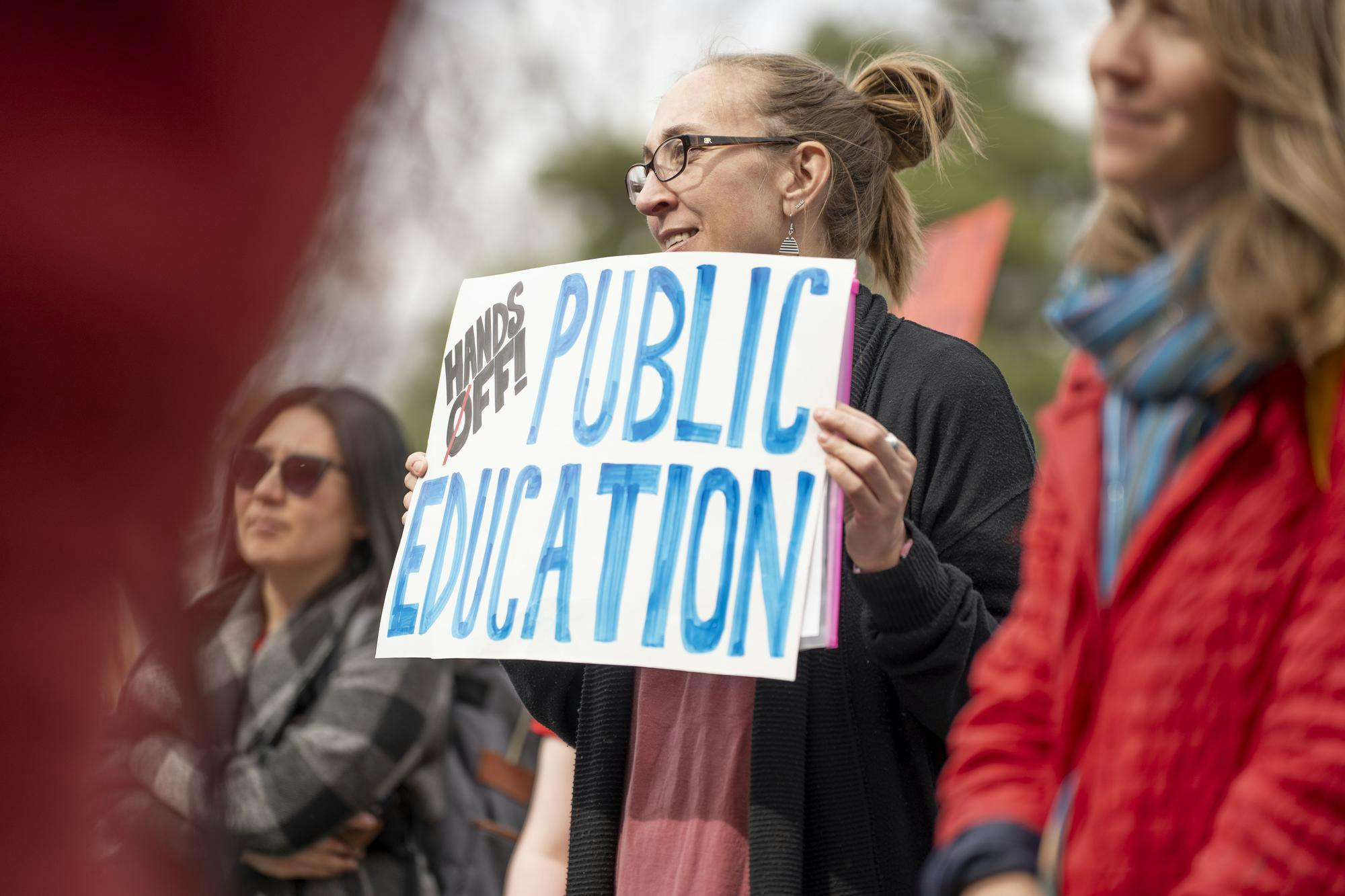 facultyprotest041725-des-16