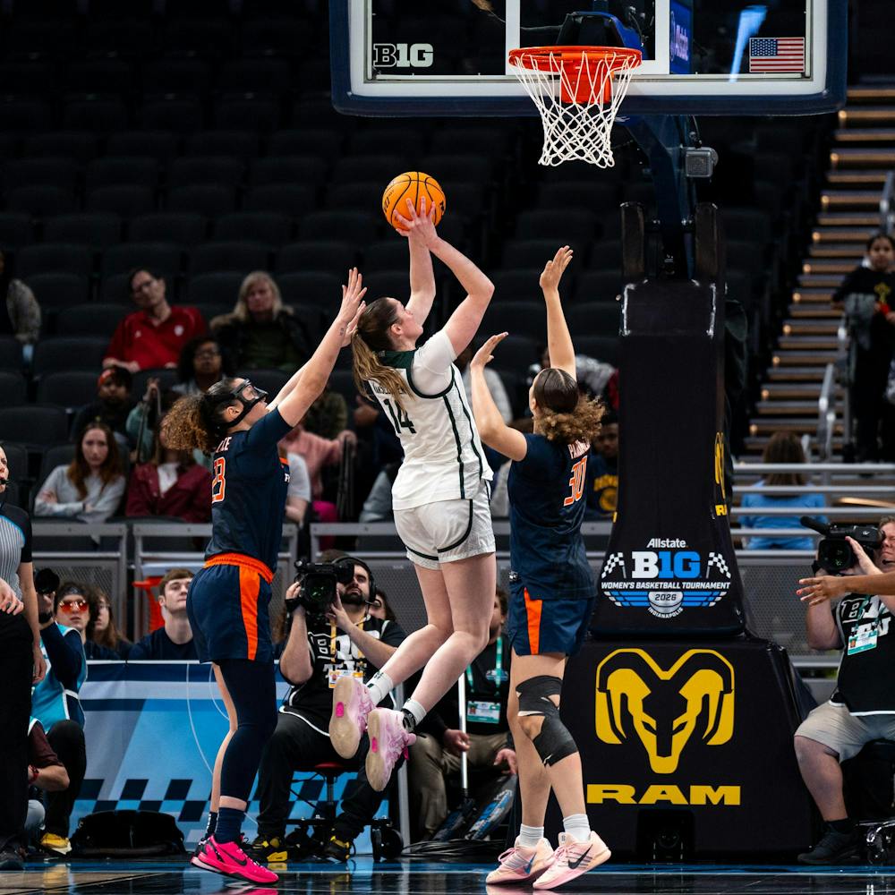 <p>MSU Sr. F, Grace VanSlooten (14), brings the ball to the hoop in the Gainbridge Fieldhouse in Indianapolis, IN on March 5, 2026.</p>