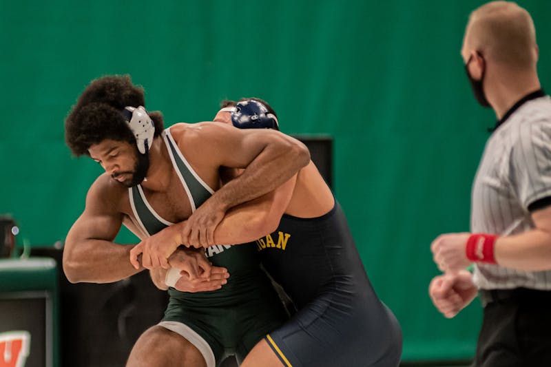 Michigan dominates Michigan State wrestling in regular season finale