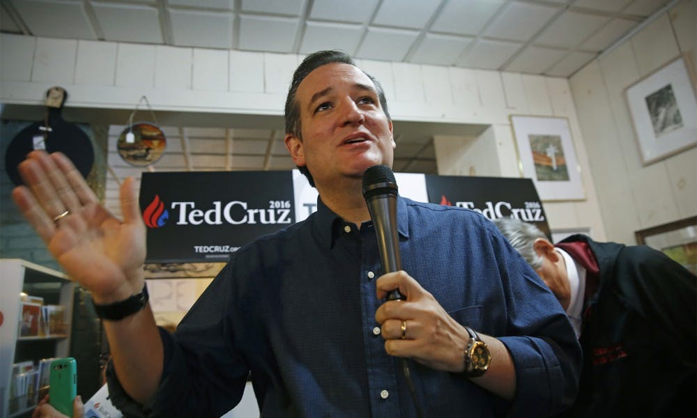 Republican presidential candidate Ted Cruz meets with voters at the Freedom Country Store in Freedom, N.H., on Wedneday, Jan. 20, 2016. (Carolyn Cole/Los Angeles Times/TNS)
