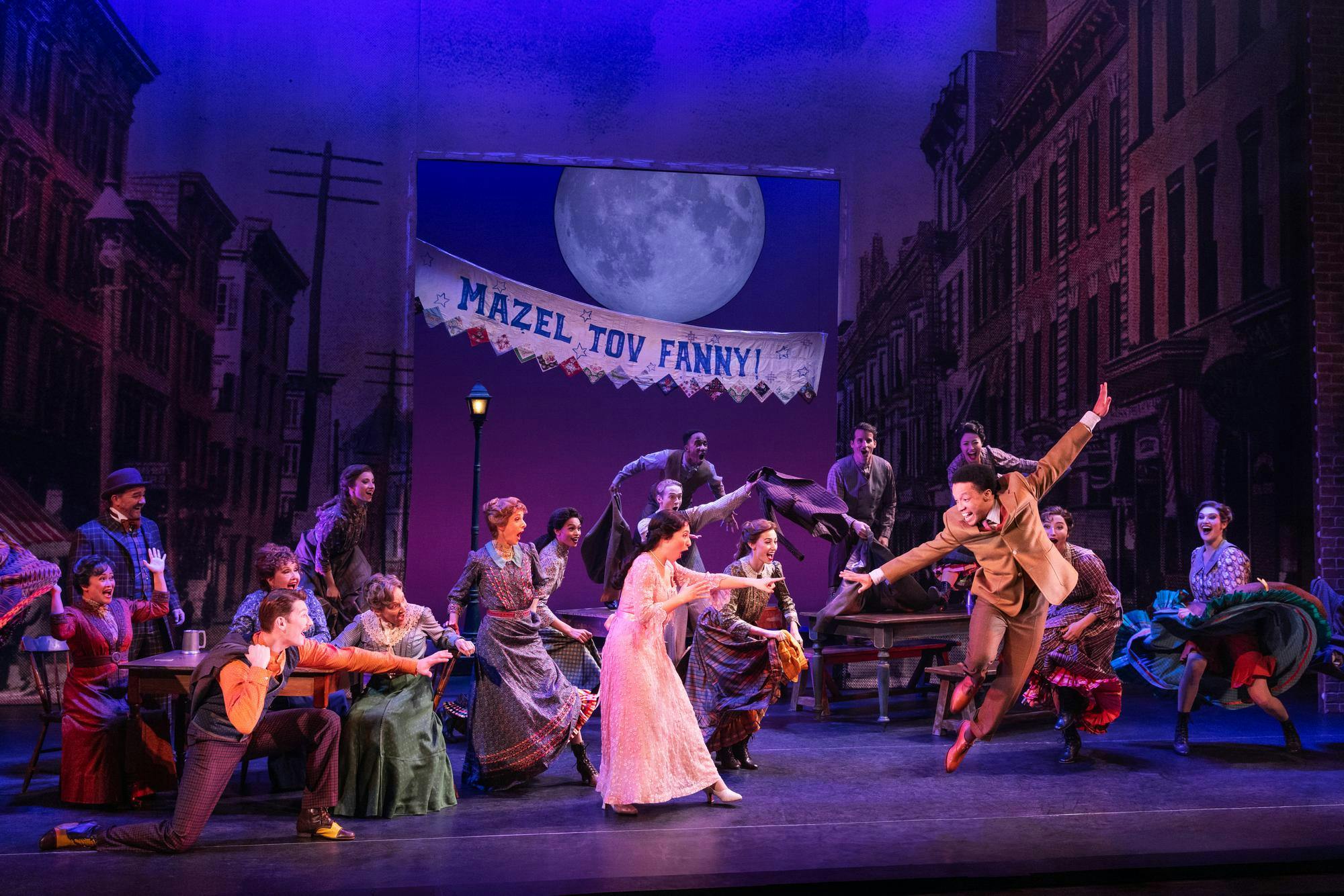 <p>Firsrt national touring company performs "Funny Girl." Photo courtesy of Matthew Murphy. </p>