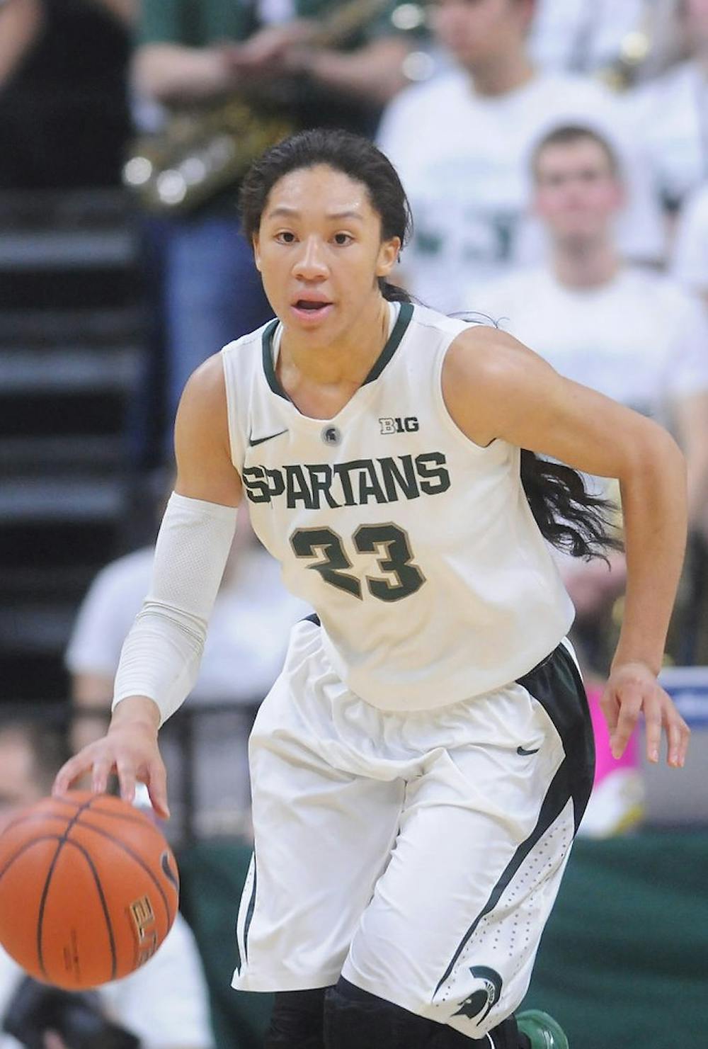 <p>Sophomore guard Aerial Powers dribbles the ball Feb 5, 2015, during the game against Michigan at Breslin Center. The Spartans were defeated by the Wolverines, 72-59. Kennedy Thatch/The State News</p>