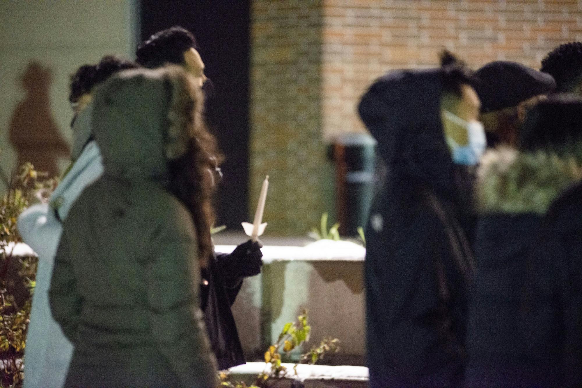 <p>The crowd at the vigil in remembrance of Phat Nguyen on Nov. 29, 2021, at the Minskoff Pavillion.</p>